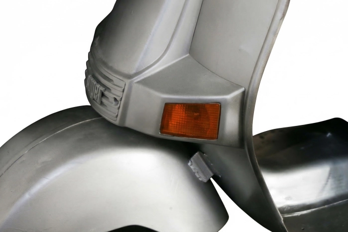 Barek na Wino Vespa 120x60x160 cm – Regał Industrialny Loft z Półkami i Stojakiem na Wino